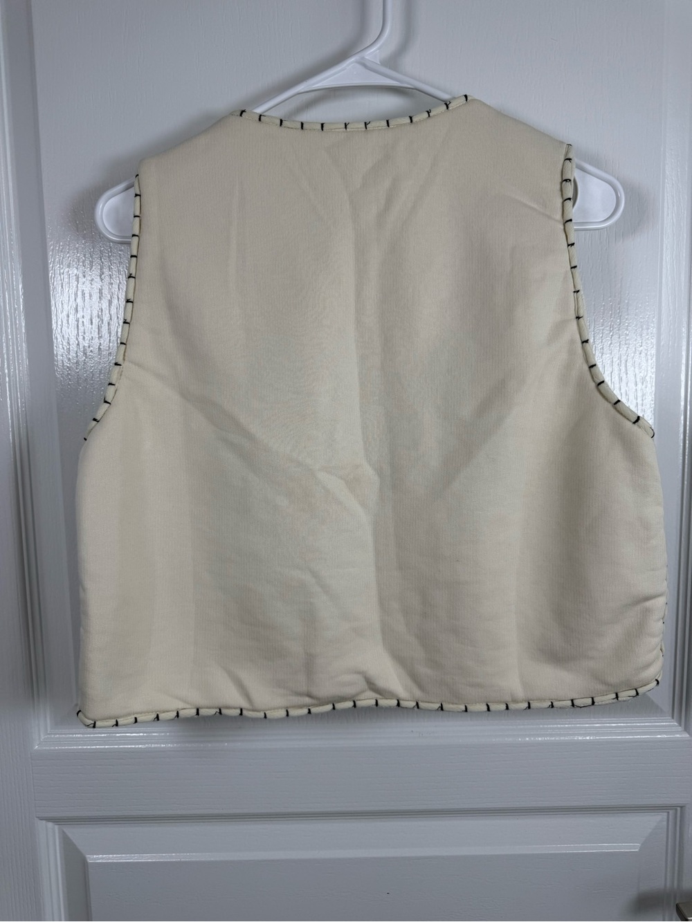 ZARA Cream Vest with Black Embroidered Motifs (030) - Picture 2 of 7
